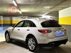 Infiniti QX70